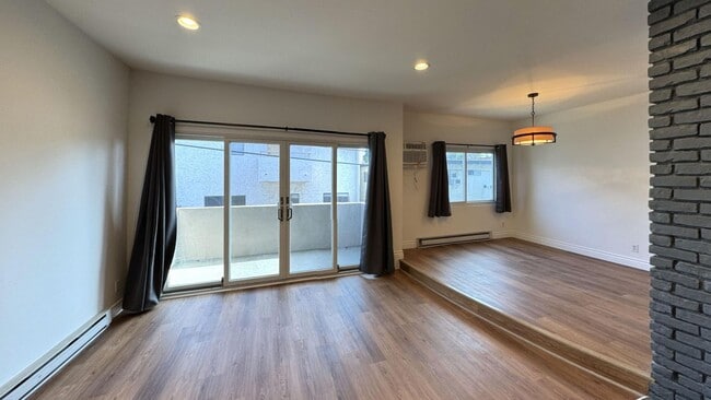 Photo - 1424 Amherst Ave