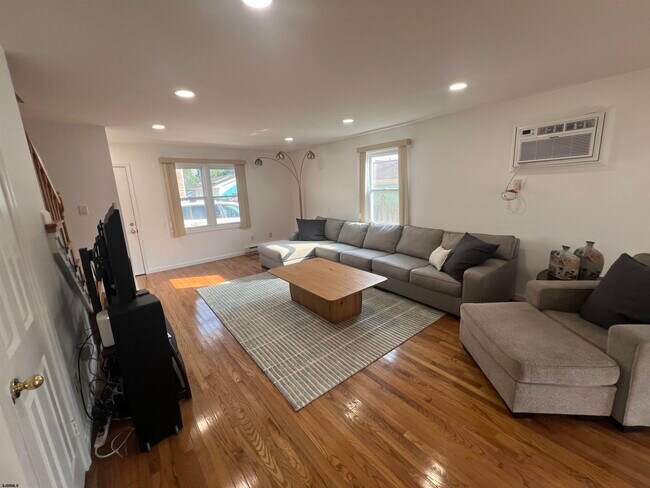 Photo - 9709 Monmouth Ave Unit C2