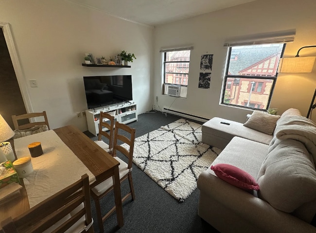 Building Photo - 32 Fenway Unit 5