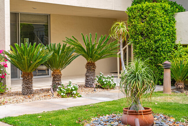 Building Photo - 477 Desert Lakes Dr Rental