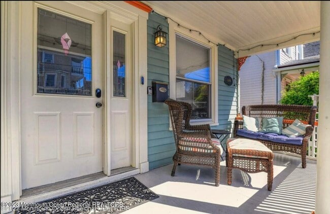 Photo - 121 Mt Hermon Way