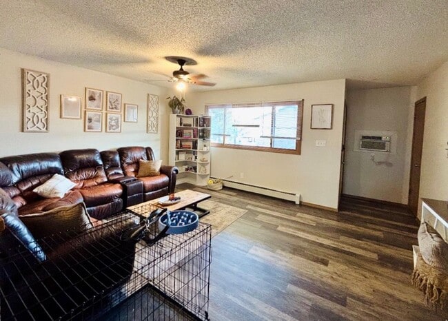 Photo - Updated 2 Bed Upper Unit w/ In-Unit Washer & Dryer + Utilities Included! Unit 2