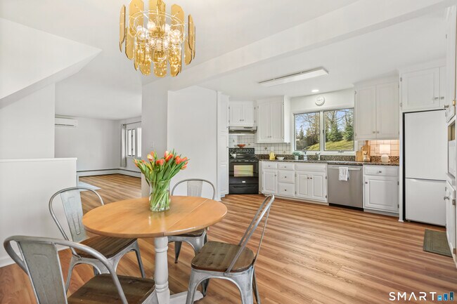 Photo - 28 Fillow St