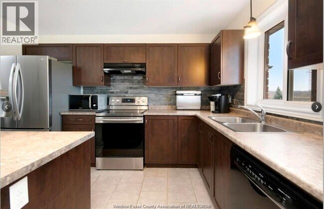 Photo - 1019 Aspen Ridge Cres