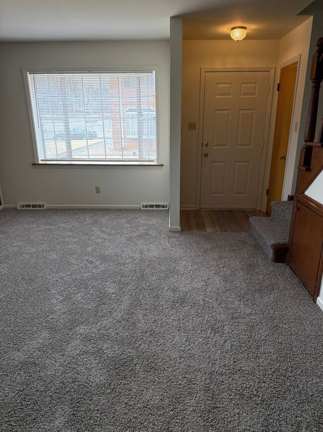 Photo - 2 Bedroom End Unit with New Flooring, Appliances & Fresh Paint!