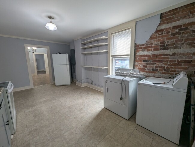 Photo - 409 Main St Unidad 409  Main St (B)