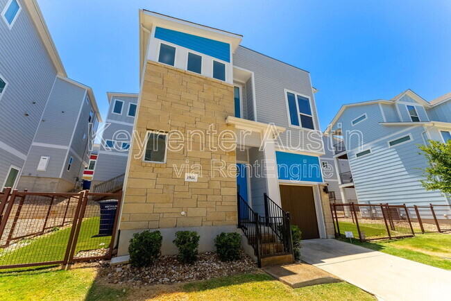Building Photo - 1921 Teagle Dr Unit 235c Rental