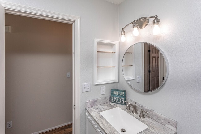 Photo - 13 El Dorado Ave S