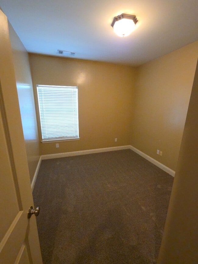 Photo - 10401 Point Lakeview Rd Unit 10401 Point Lakeview Rd  B