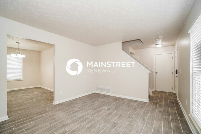 Photo - 3 Bedroom Pet-Friendly Home in PICKERINGTON, OH with Main Street Renewal