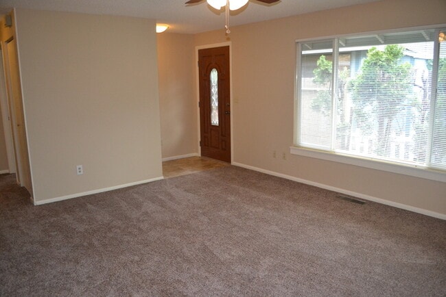 Photo - Beautiful Home w/Fenced Yard, Garage Is Minutes Away from Nike, Intel & MORE!