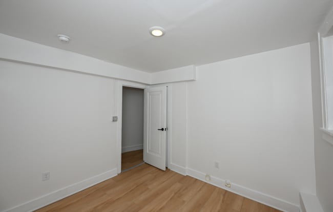 Photo - 1384 W 83rd St Unidad 401