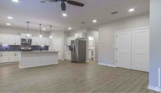 Building Photo - 2112 Oak Hollow St Unit B Rental