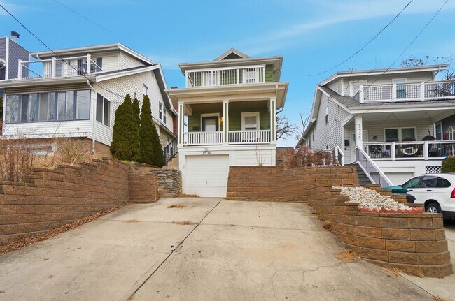 Photo - 2 Bed 2 Bath in Oakley!