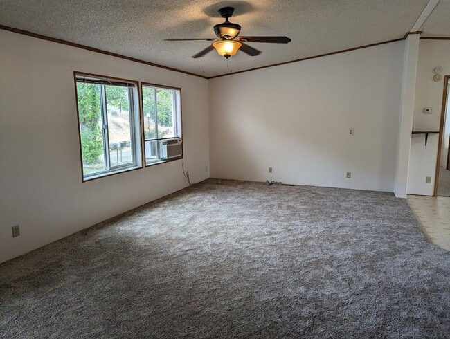 Photo - Attractive 3 bedroom 2 bath House in Quiet Lewiston Neighborhood