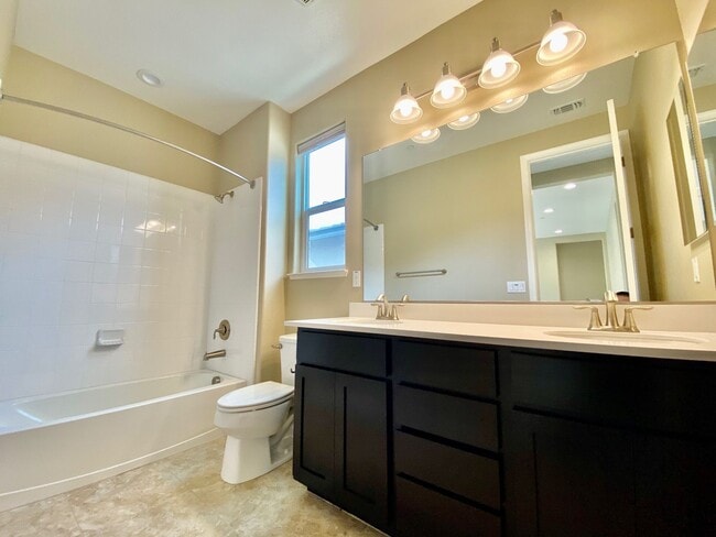 Photo - SPACIOUS 3 BED, 2.5 BATHS, 2 CAR GARAGE WITH LARGE BACKYARD ON A CUL-DE-SAC