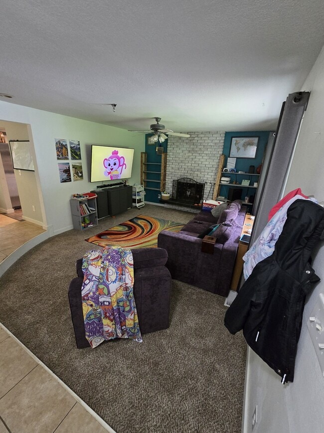 Photo - 3629 Surrey Dr NE