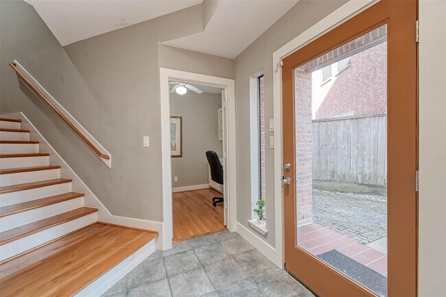 9701 Marlive Ln