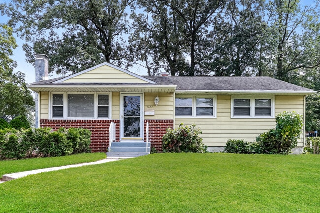 Photo - 1107 Hickory St Casa