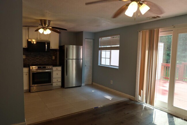 Photo - 63 Cottonwood Ct Unit 63