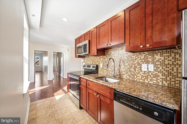 Building Photo - 1421 N 18th St Unit 3