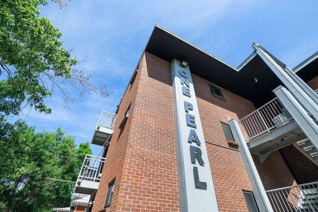 Photo - Incredible 2 bedroom 1 bath Condo in West Washington Park Neighborhood Unit 302