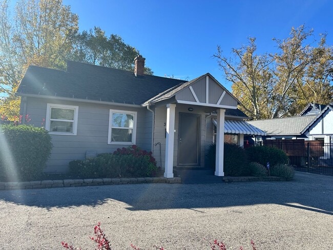 Photo - 1 Bedroom 1 Bathroom Basement Apartment on...