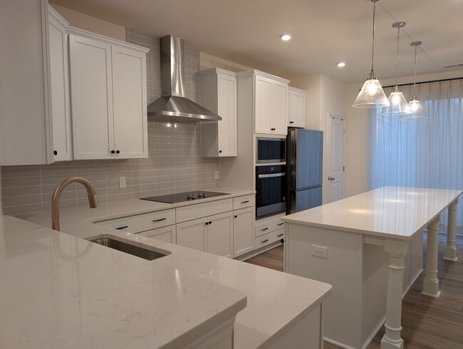 Photo - Beautiful End Unit Townhome in the Alexander Providence Community!