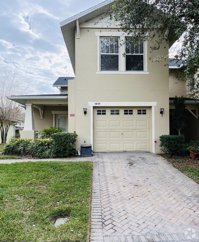 Building Photo - Gorgeous 3/2.5 Spacious Townhome with 1 Ca...