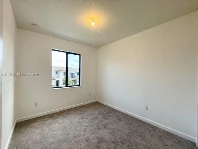 Photo - 307 NE 208th Terrace