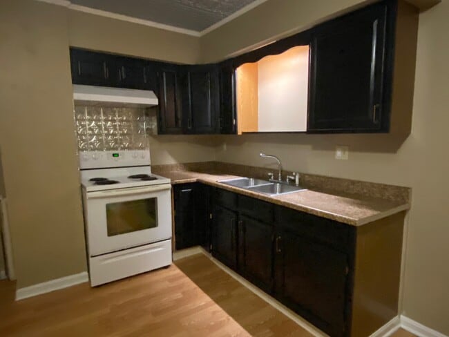 Photo - 1003 Main St Unit B