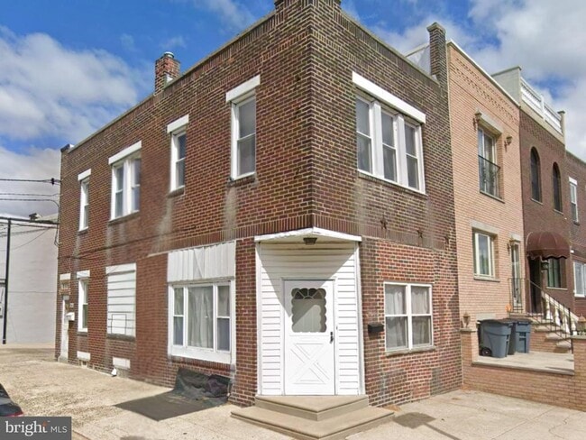 Building Photo - 2842 S Iseminger St Rental
