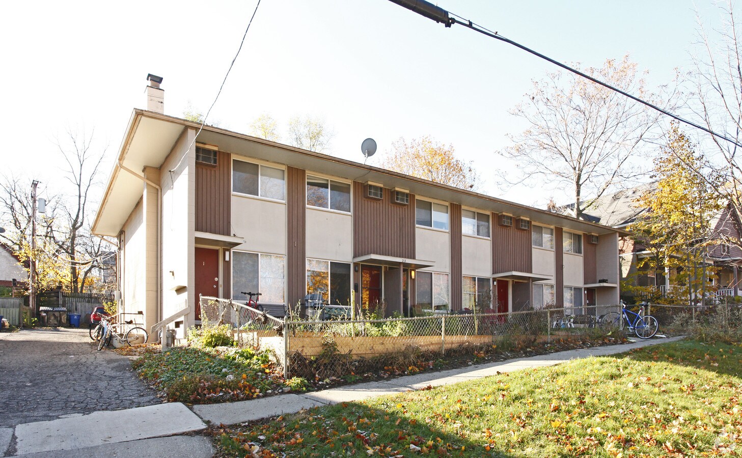 Photo - 213 W Mosley St Apartments