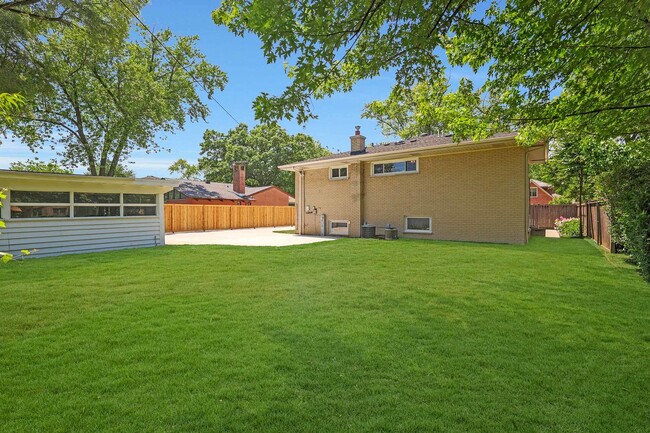 Photo - 1247 Sherwood Rd
