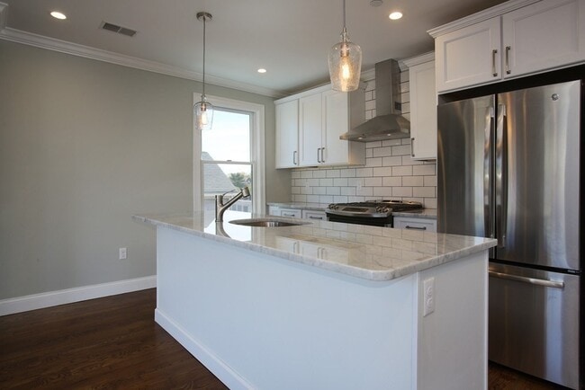 Photo - 660 Somerville Ave Unit 2