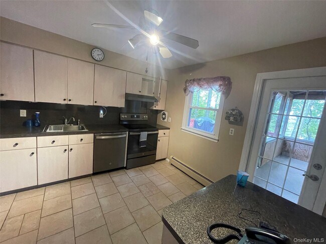 Photo - 17 Woodrum Dr