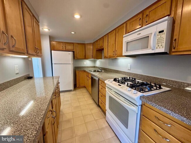 Photo - 801 Yale Ave Unidad 1128