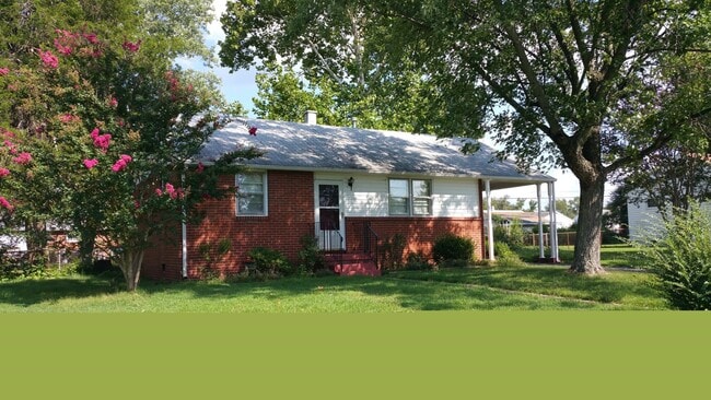 Building Photo - 3317 Monclair Road
