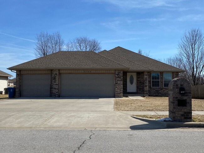 Building Photo - Beautiful 3 bedroom Home in Battlefield MO