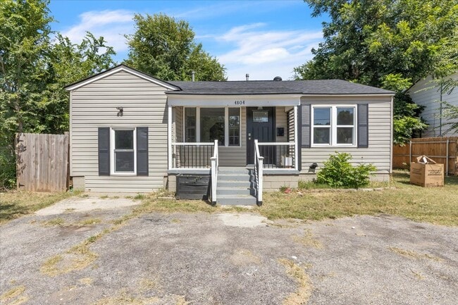 Building Photo - 4604 N Rockwell Ave Rental