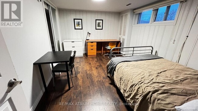 Photo - 949 Willowdale Ave