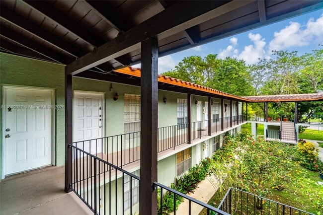Photo - 10776 N Kendall Dr Unit F14