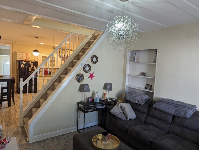 Photo - 3422 Crawford St