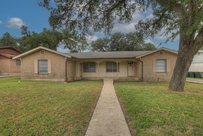 Building Photo - 334/336 Craddock Unit 334 Rental