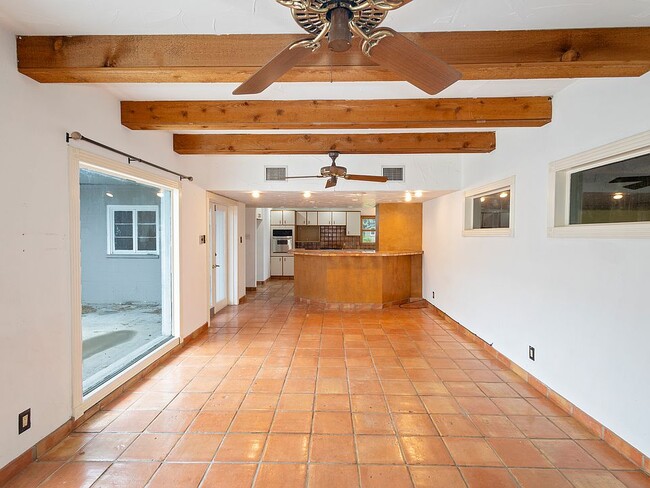 Photo - 6033 Rio Vista Ave
