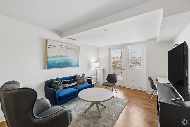 2BR, 2BA - 1,126SF - Living Room