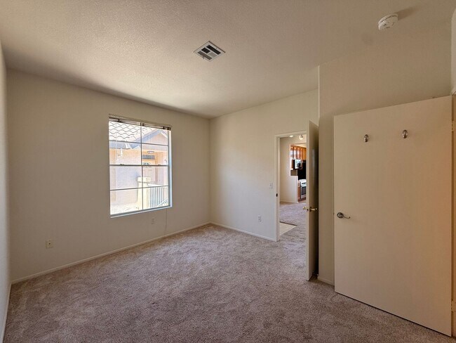 Photo - Great 1 BR/1 BA in the Mirabella community of Mira Mesa! Unidad 54