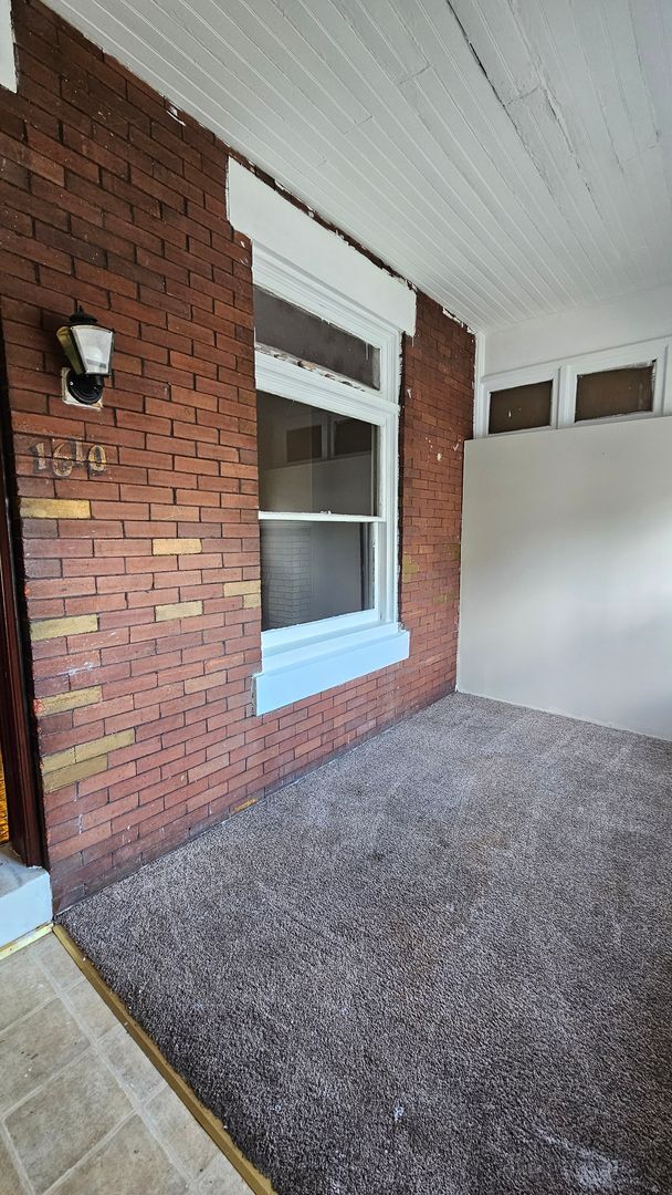 Building Photo - Refreshed 3 BR Home in Southwest Philly