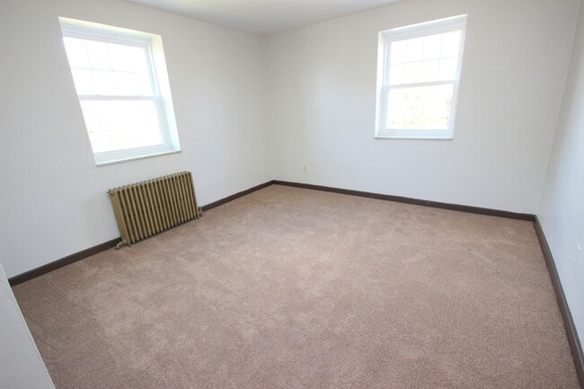 Bedroom - FRIENDSHIP COURT -- 162