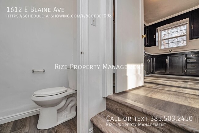 1612 Blaine Ave